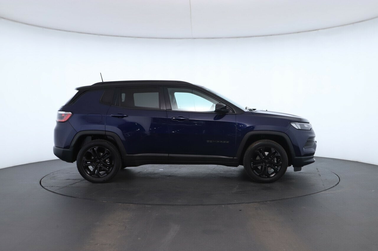 Jeep Compass image 2