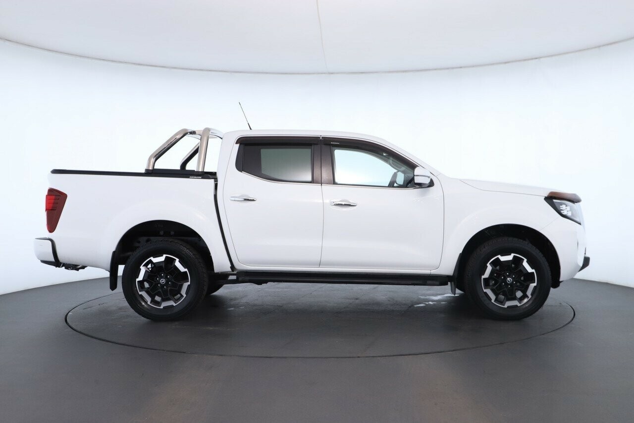 Nissan Navara image 3