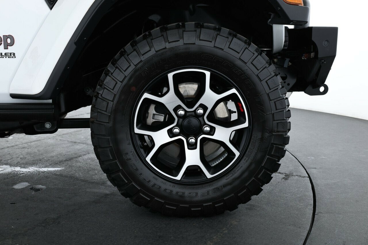 Jeep Wrangler image 4
