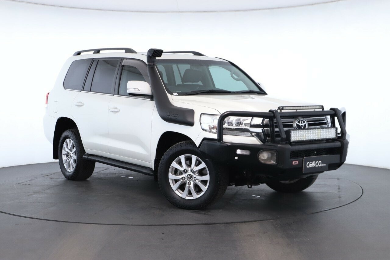 Toyota Landcruiser image 2