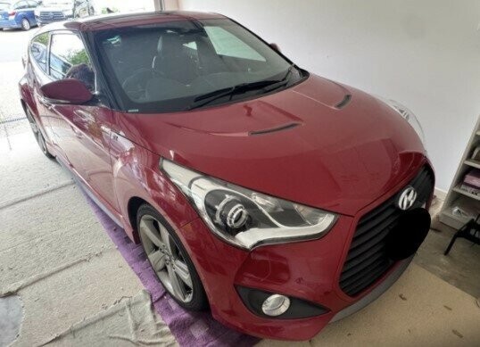 Hyundai Veloster image 2
