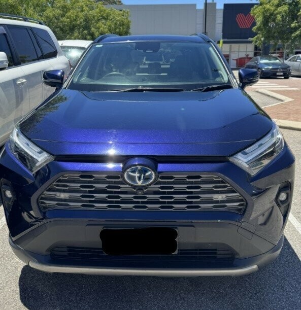 Toyota Rav4 image 2