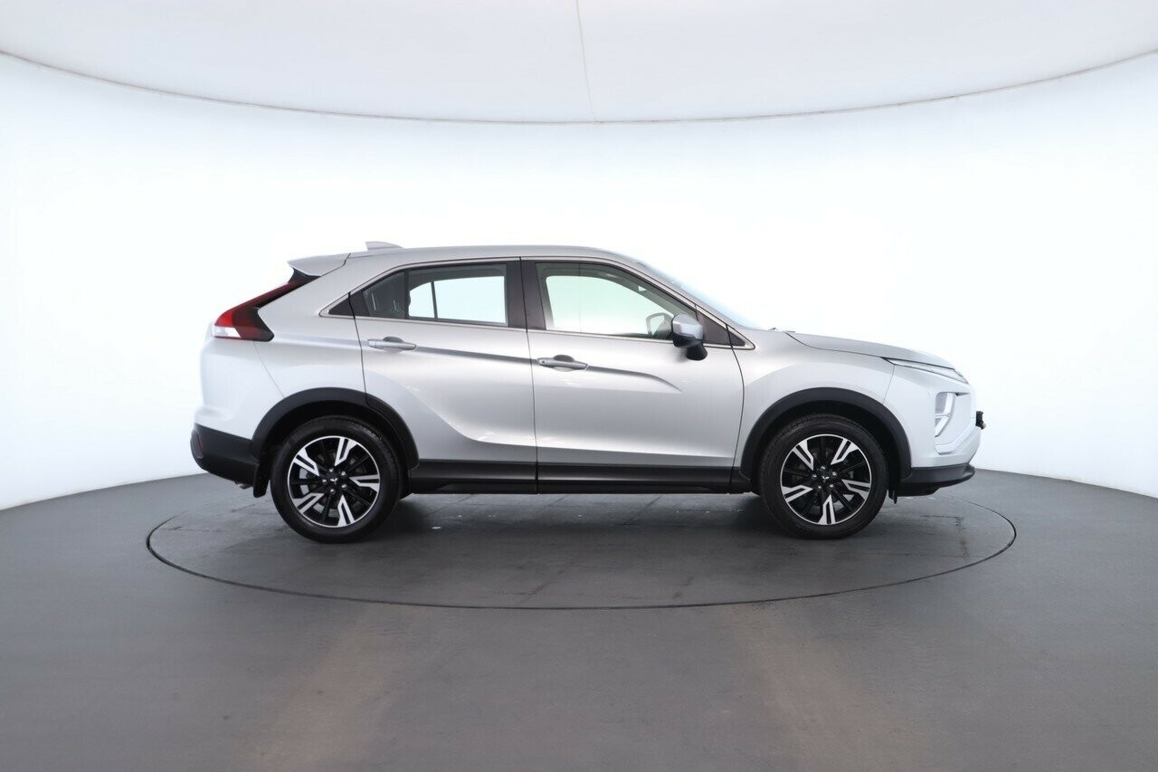 Mitsubishi Eclipse Cross image 3