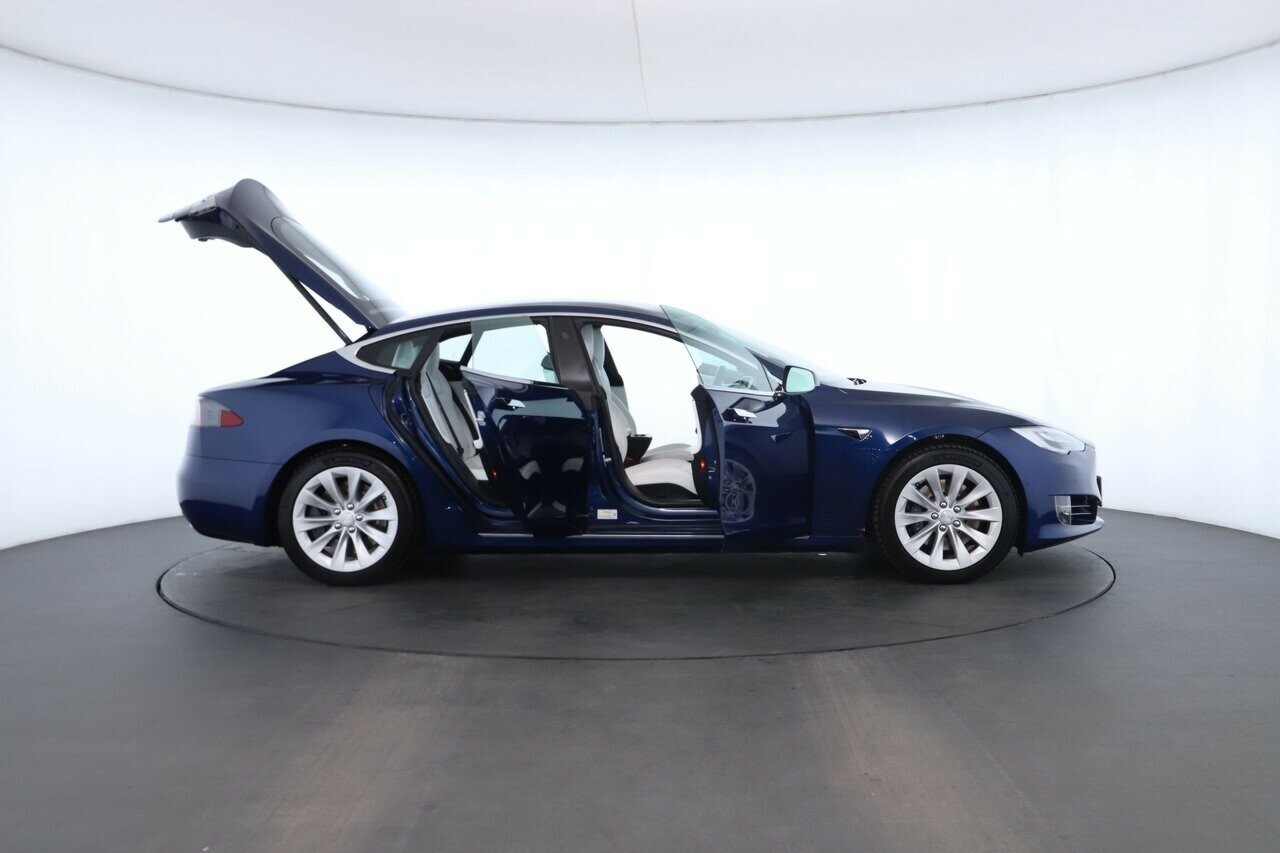 Tesla Model S image 2