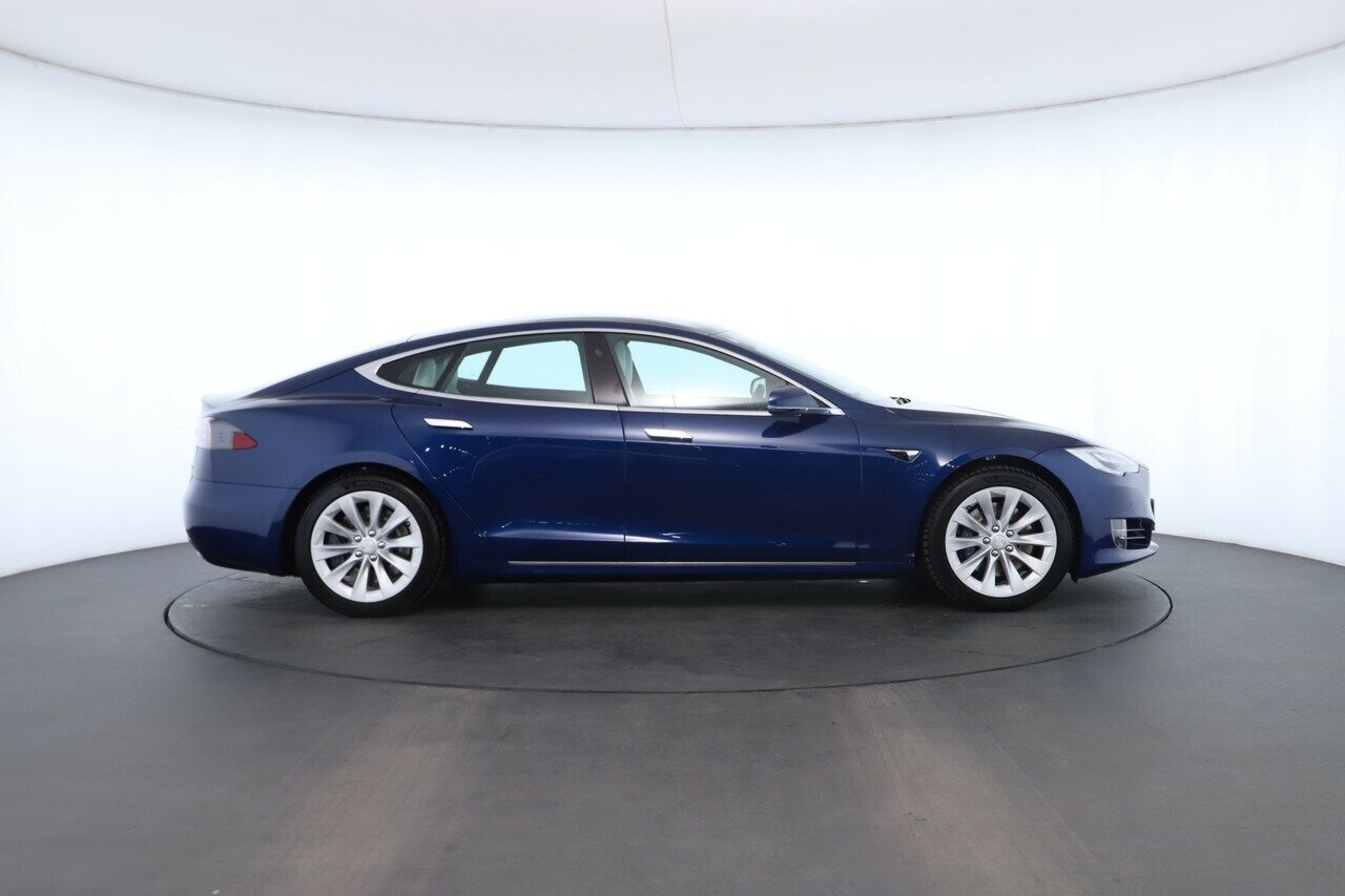 Tesla Model S image 3