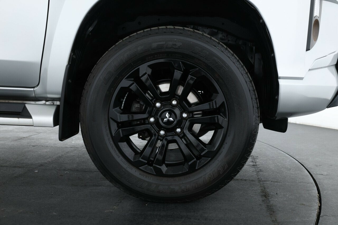 Mitsubishi Triton image 4