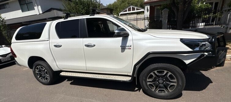 Toyota Hilux image 1