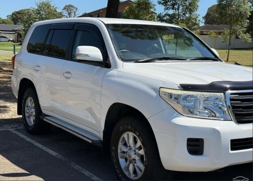 Toyota Landcruiser image 3