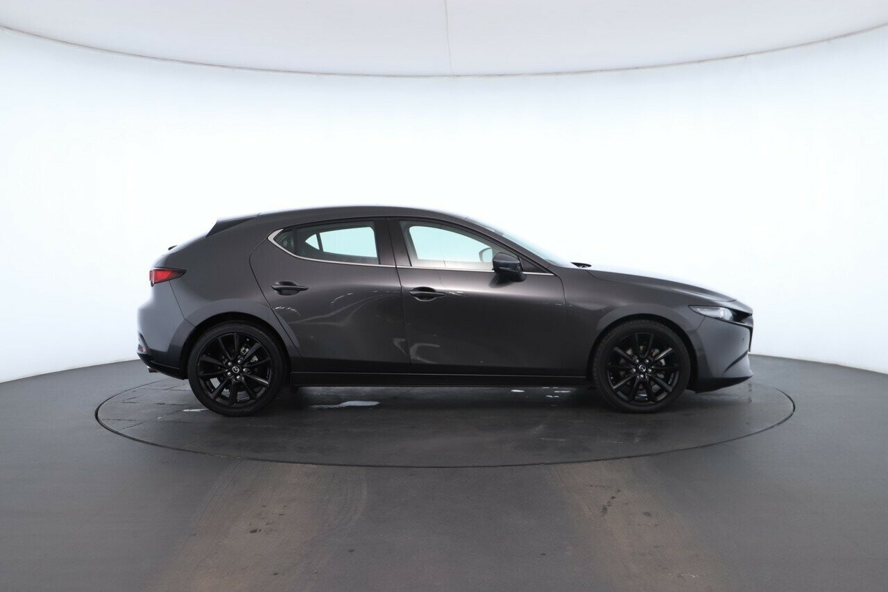 Mazda 3 image 3