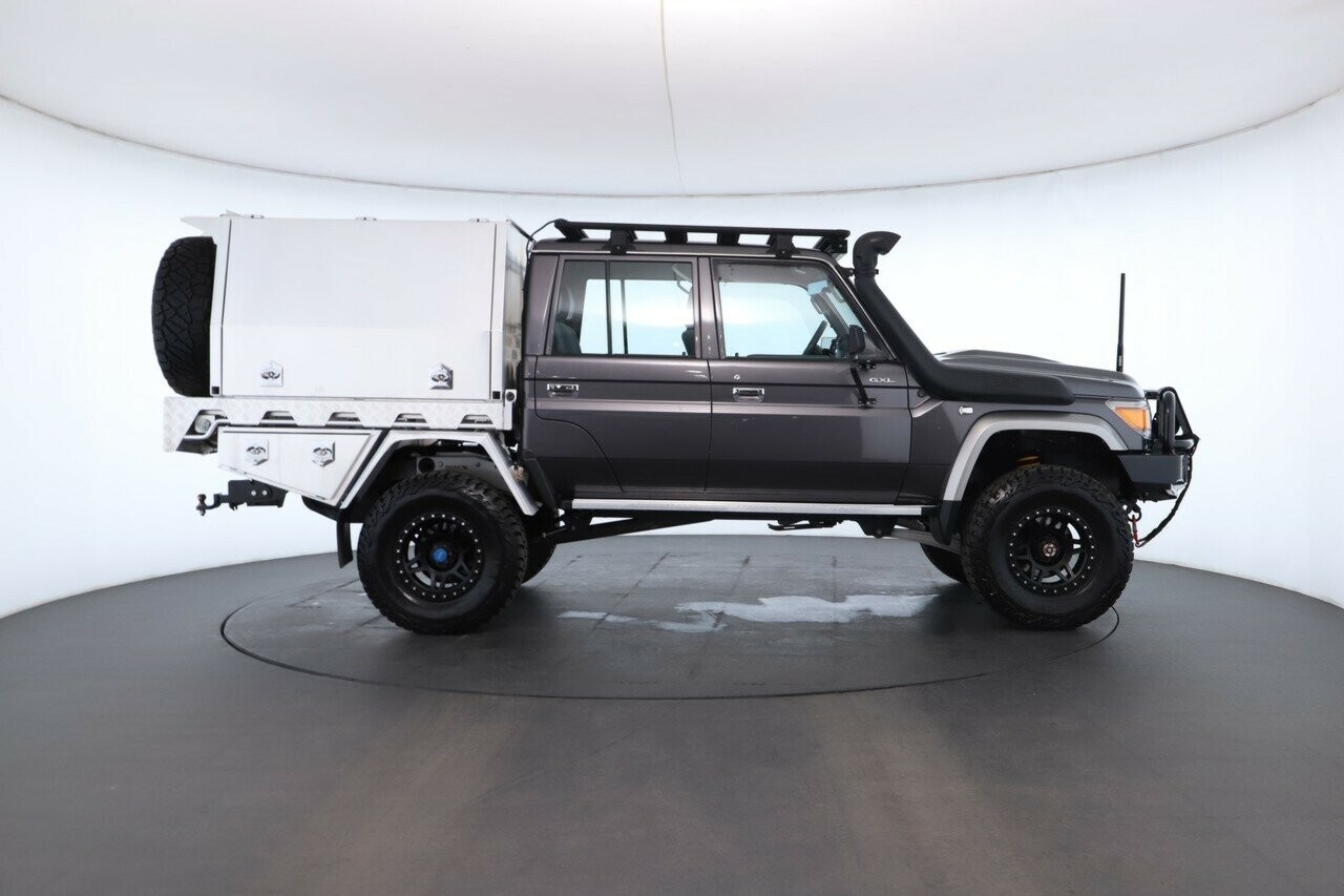 Toyota Landcruiser image 3