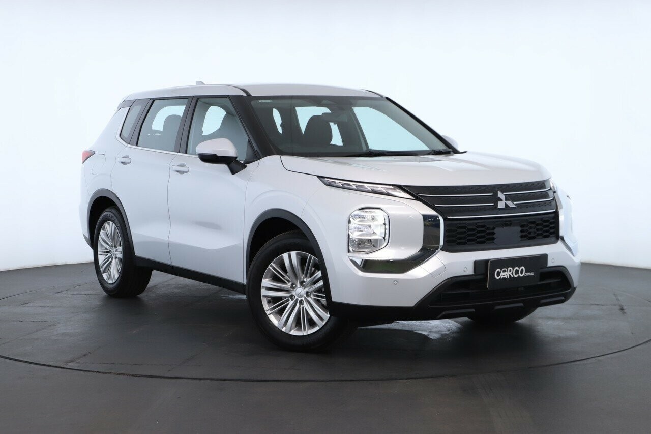 Mitsubishi Outlander image 1