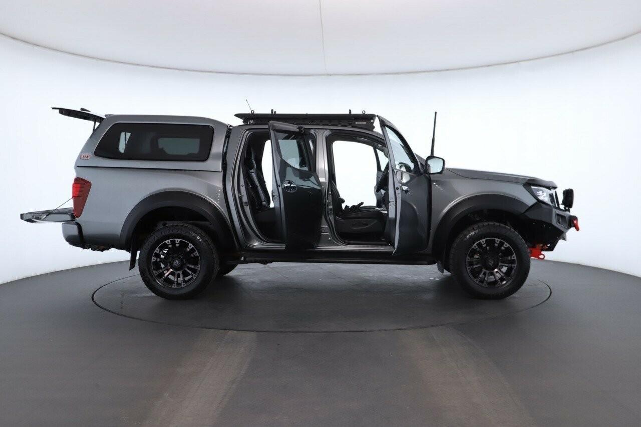 Nissan Navara image 2