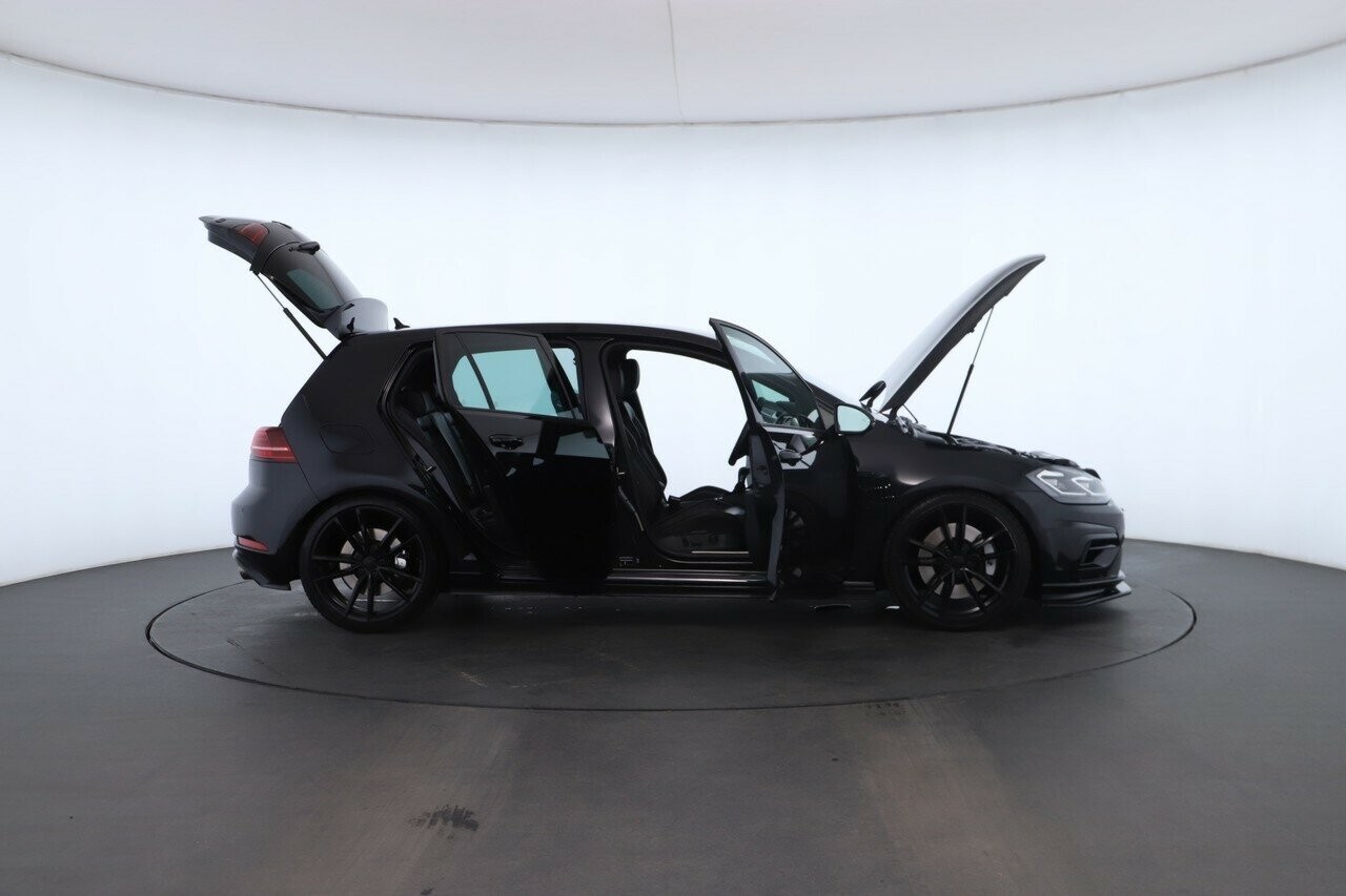 Volkswagen Golf image 2