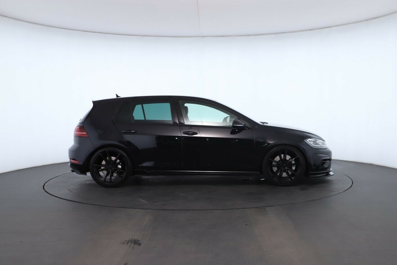 Volkswagen Golf image 3