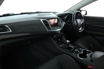 https://vehicle-cdn.autoleague.cloud/30675_61036235_35.jpg