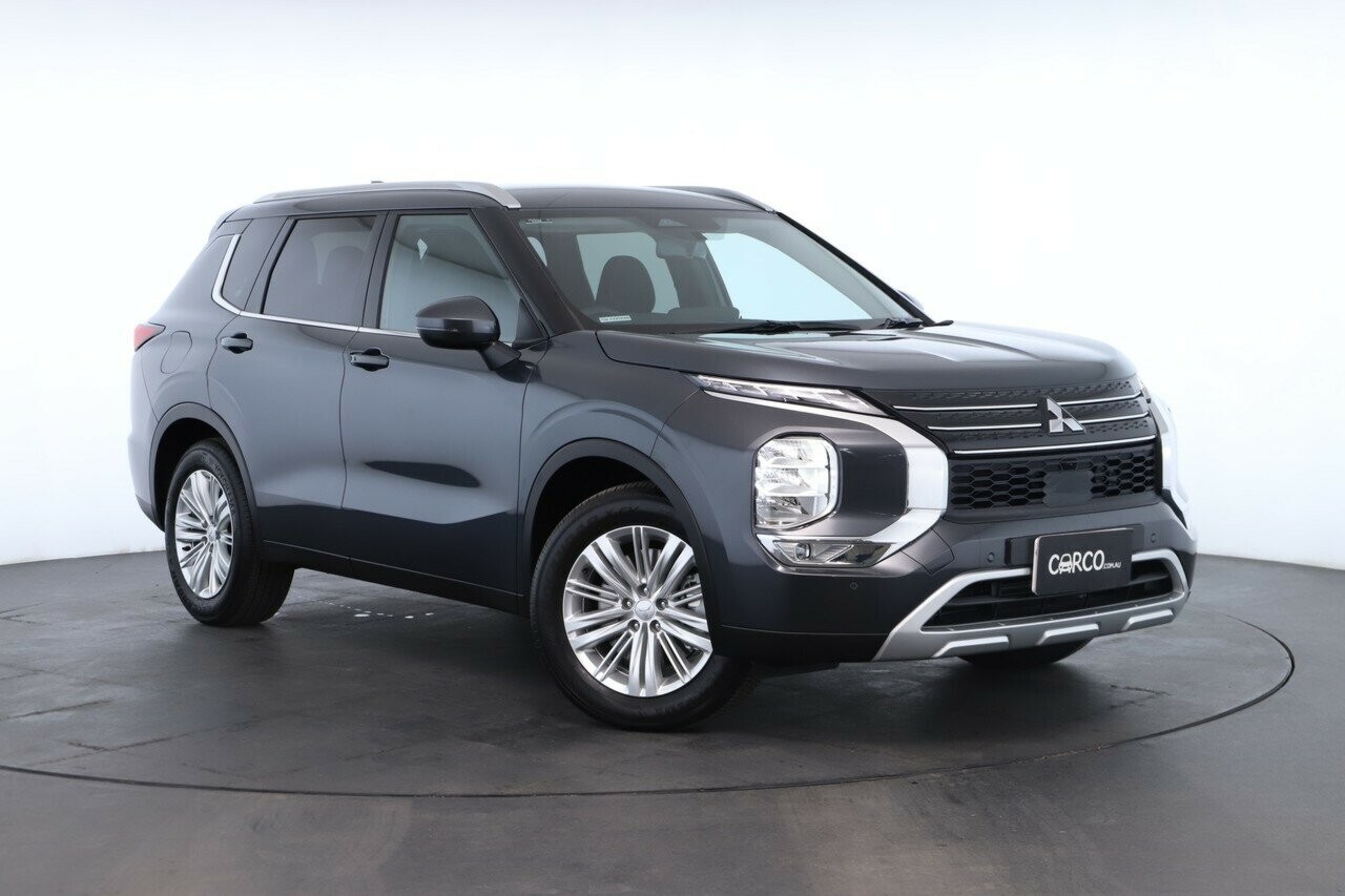 Mitsubishi Outlander image 1