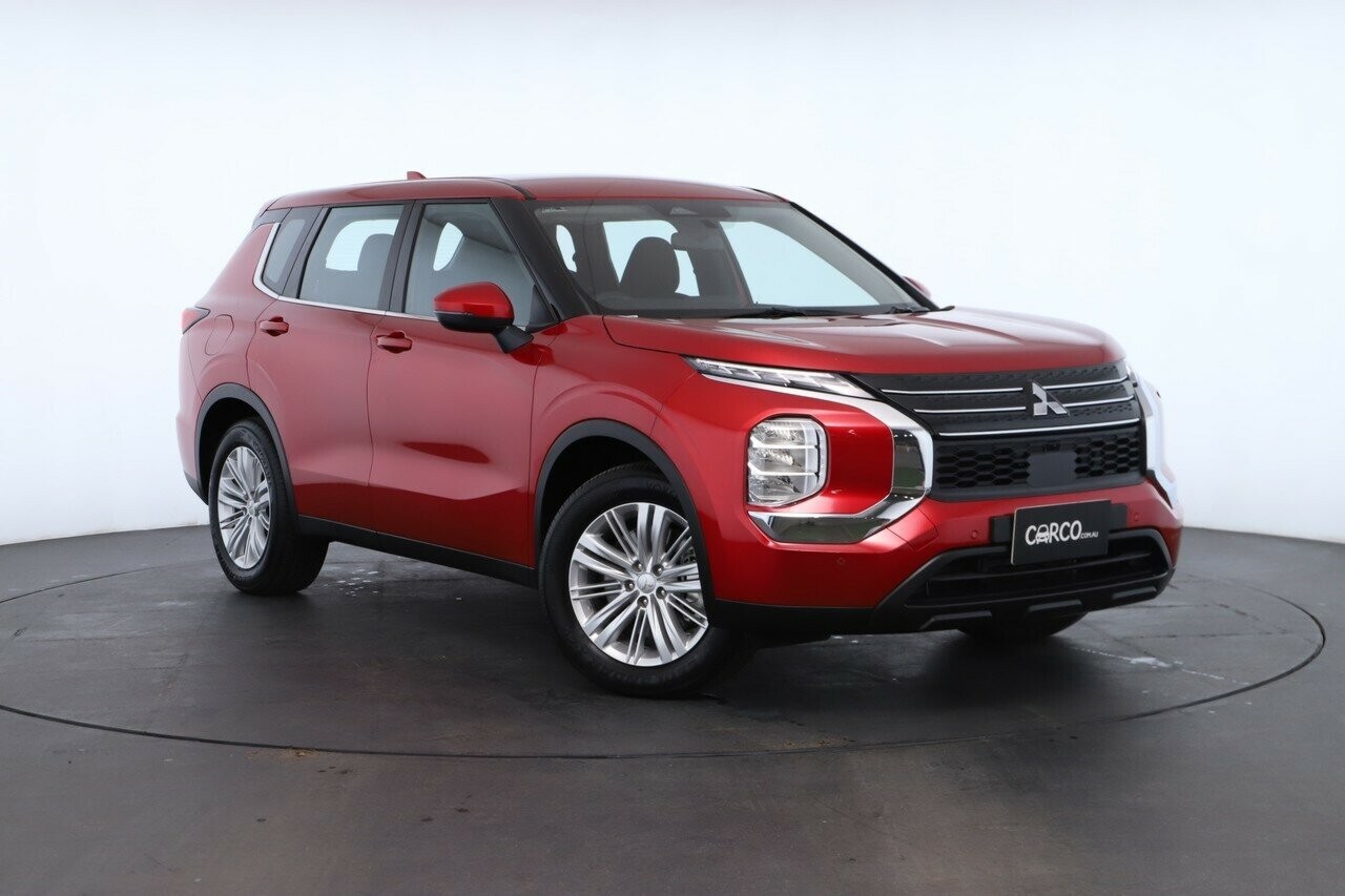 Mitsubishi Outlander image 1