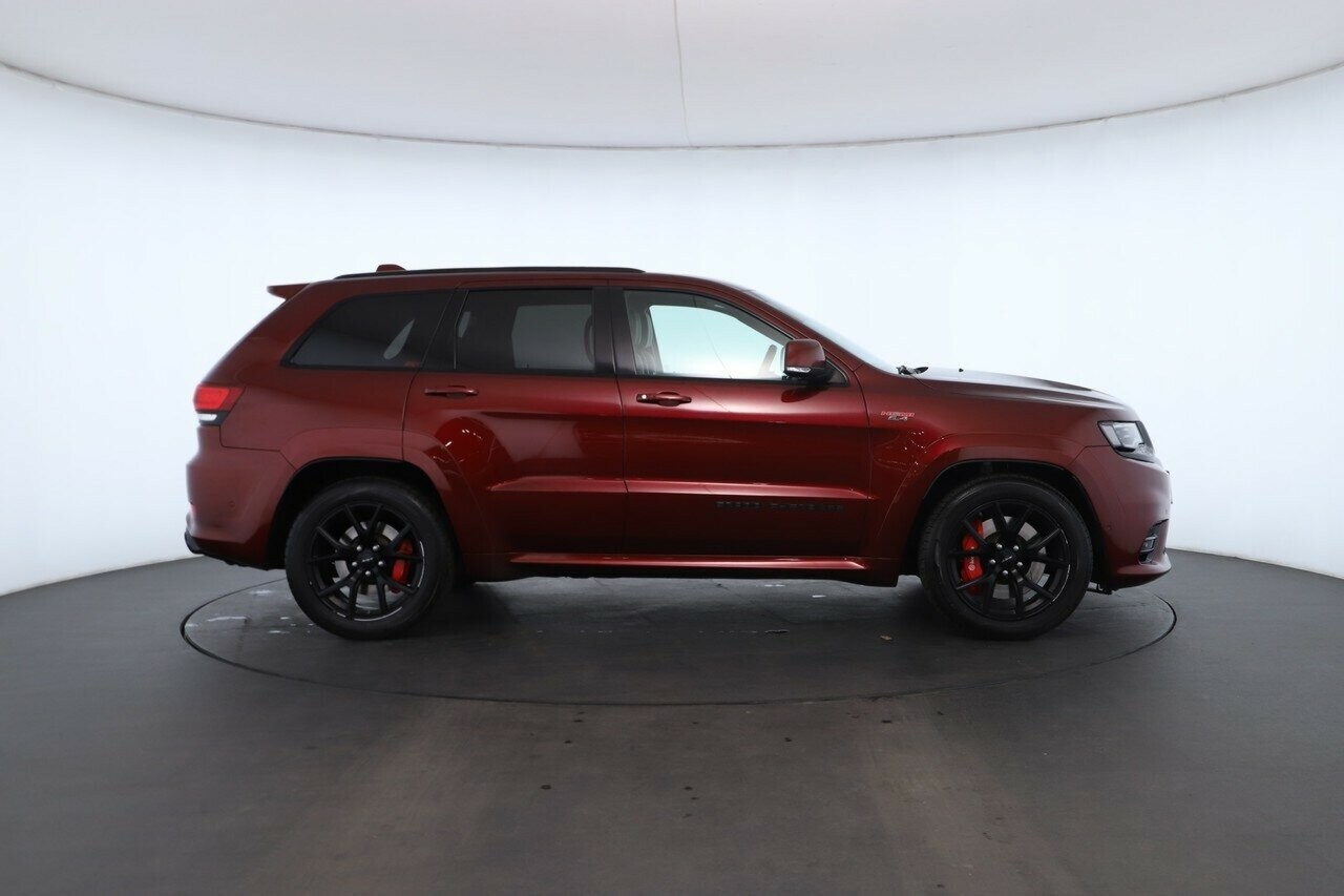 Jeep Grand Cherokee image 3