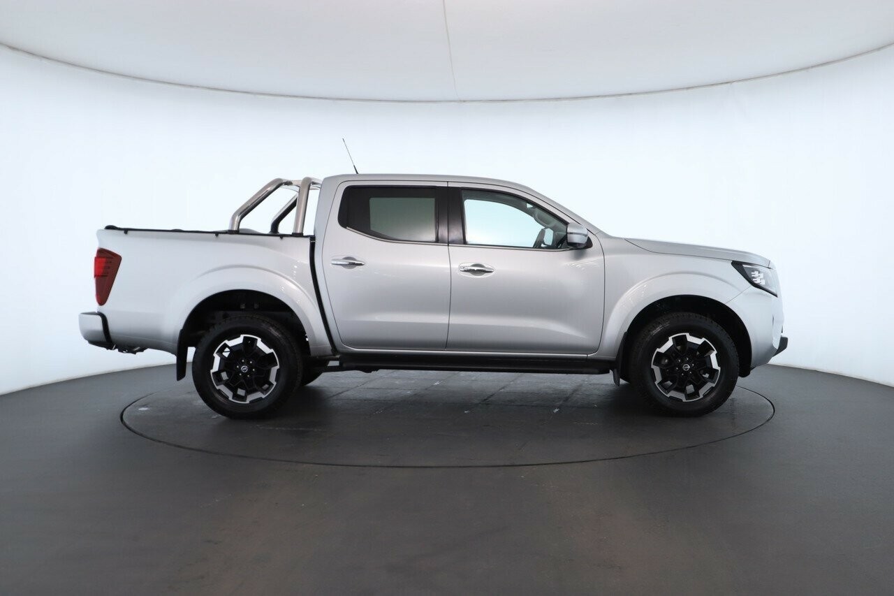 Nissan Navara image 3