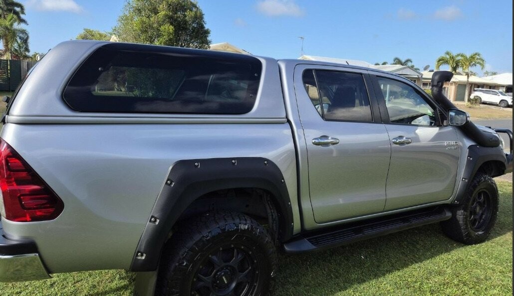 Toyota Hilux image 1