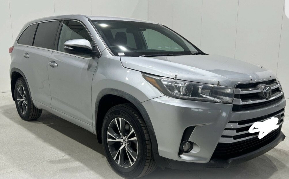 Toyota Kluger image 1