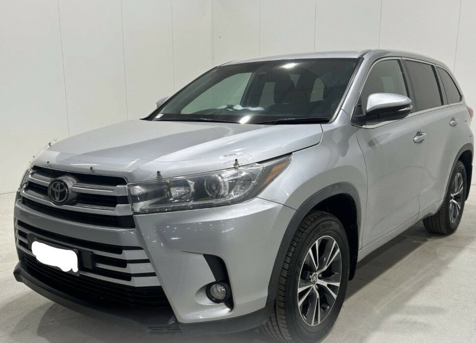 Toyota Kluger image 3