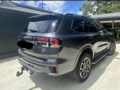 Ford Everest image 2
