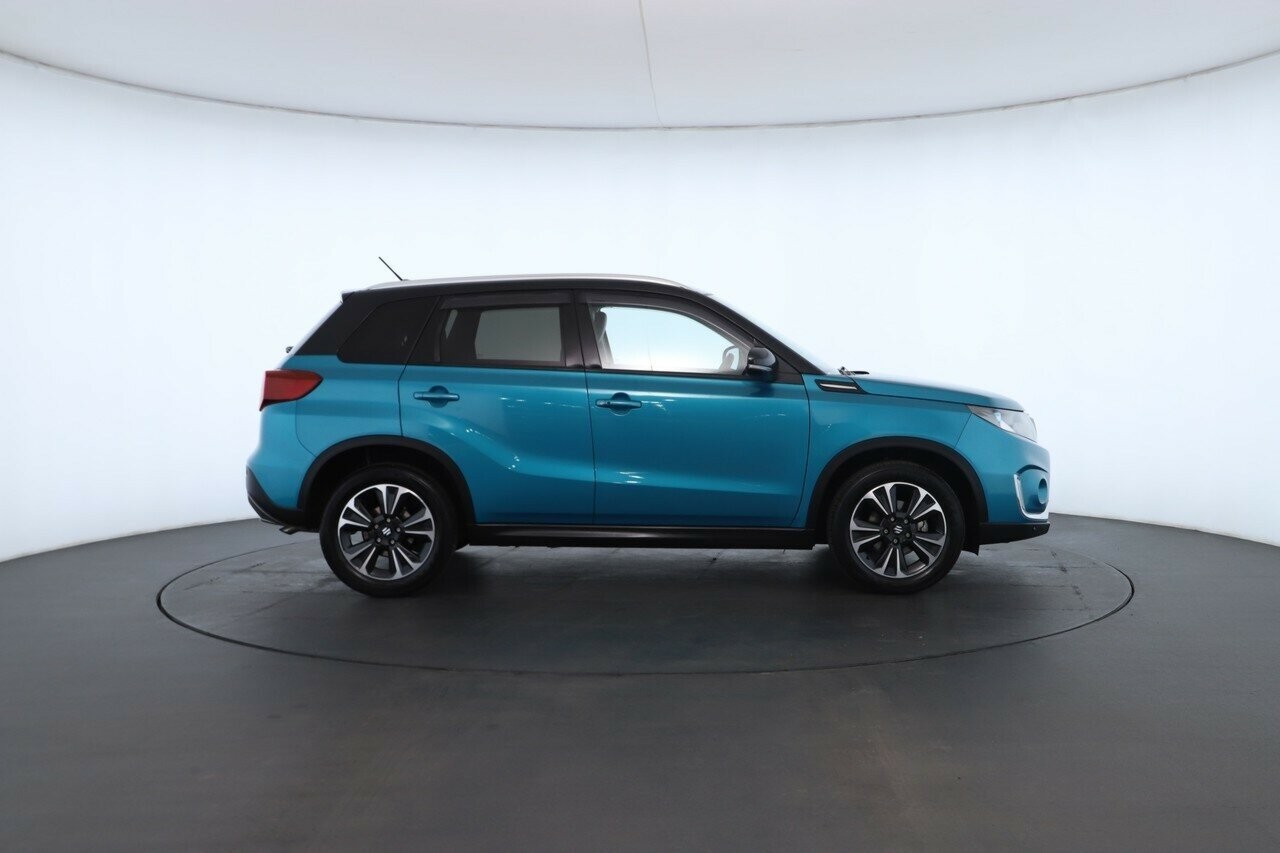 Suzuki Vitara image 3