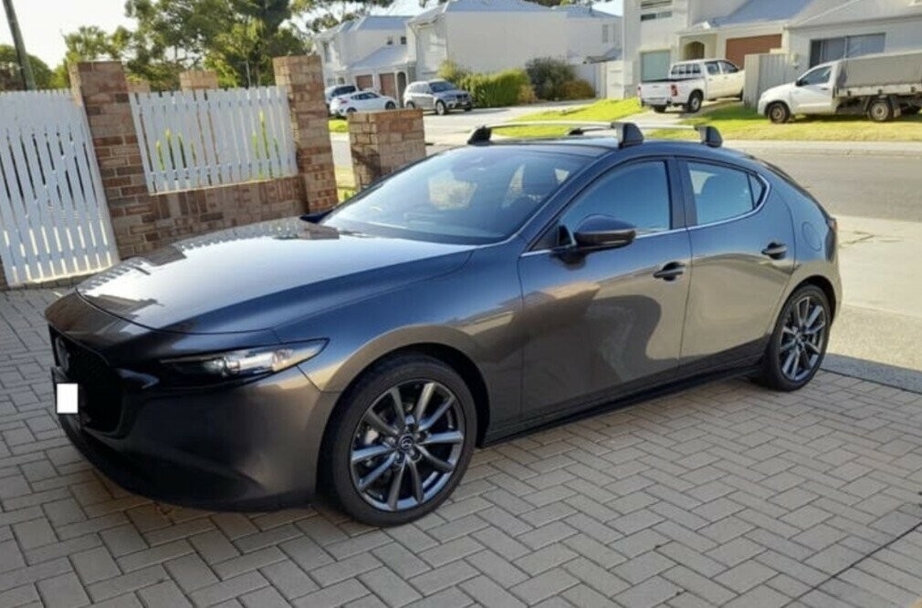 Mazda 3 image 2