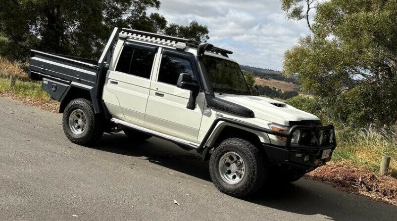 Toyota Landcruiser image 1