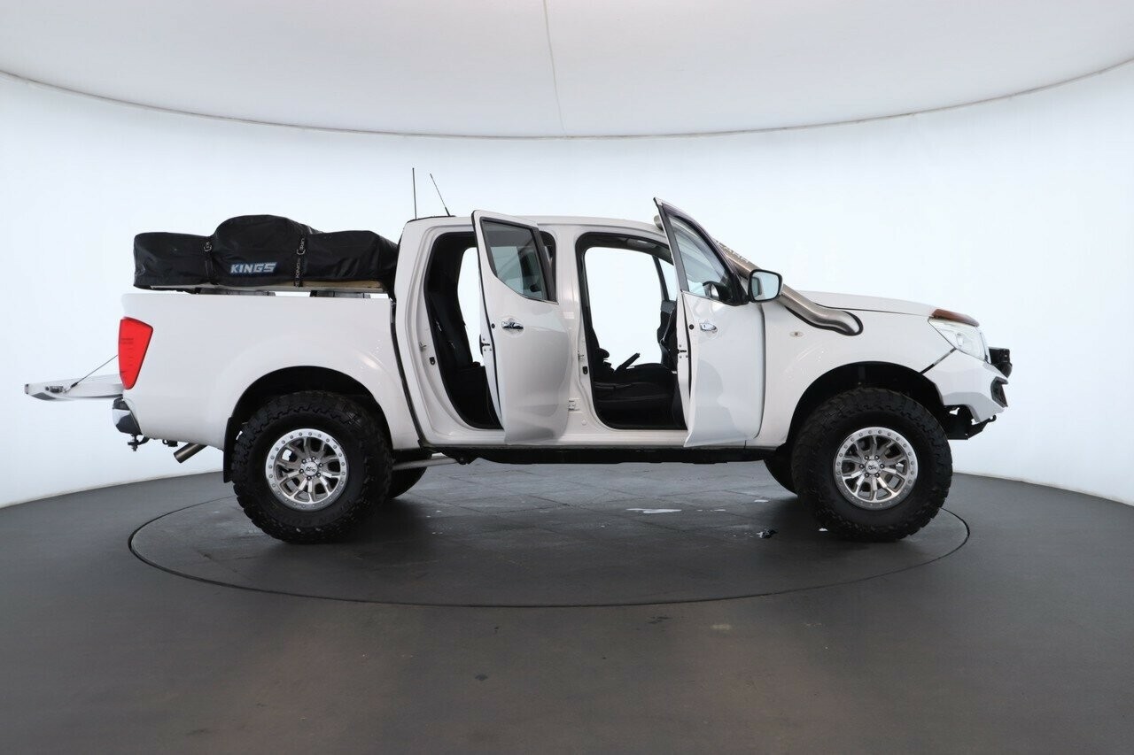 Nissan Navara image 2