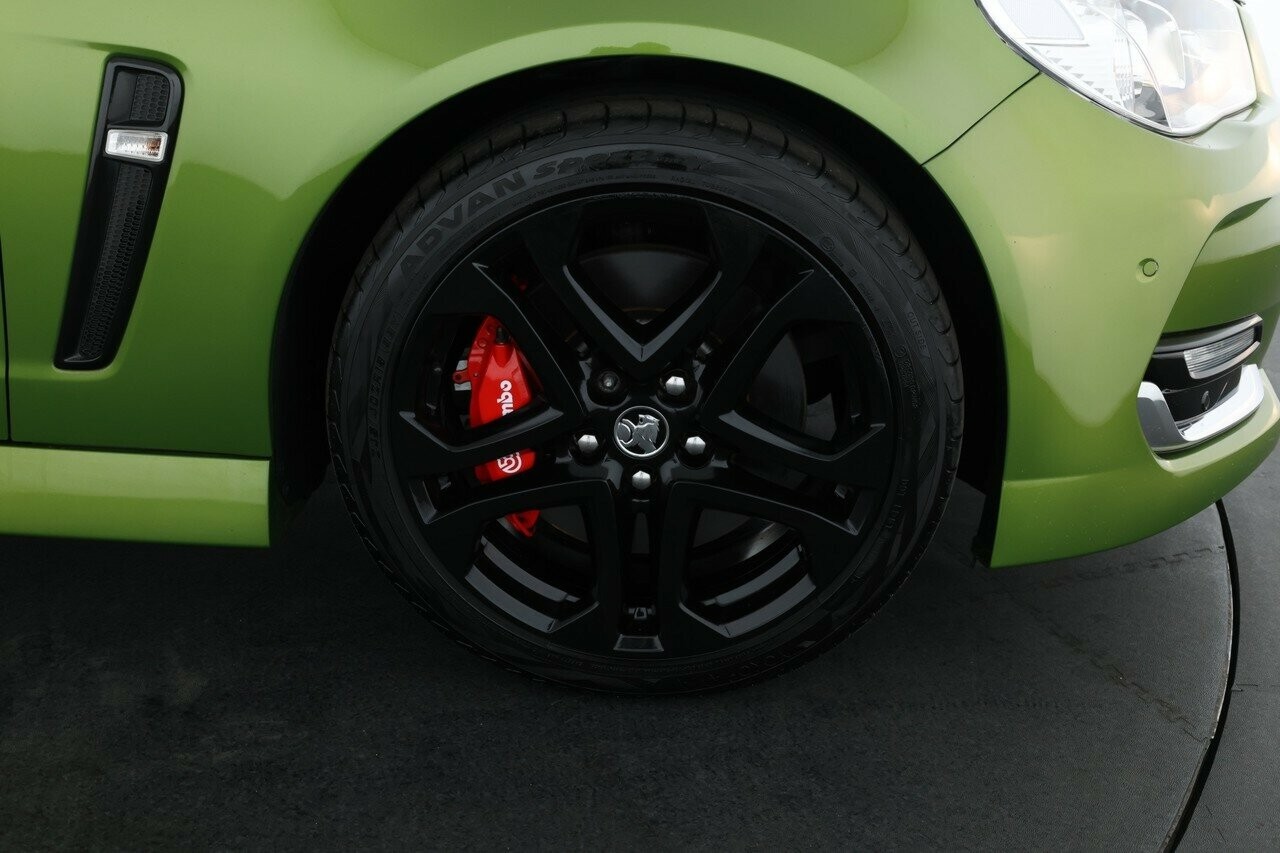 Holden Commodore image 3