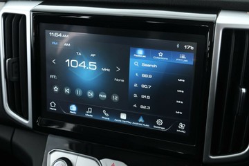 https://vehicle-cdn.autoleague.cloud/30675_61037254_24.jpg