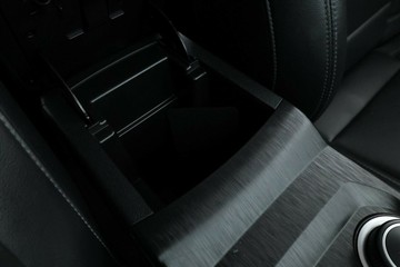 https://vehicle-cdn.autoleague.cloud/30675_61037254_32.jpg