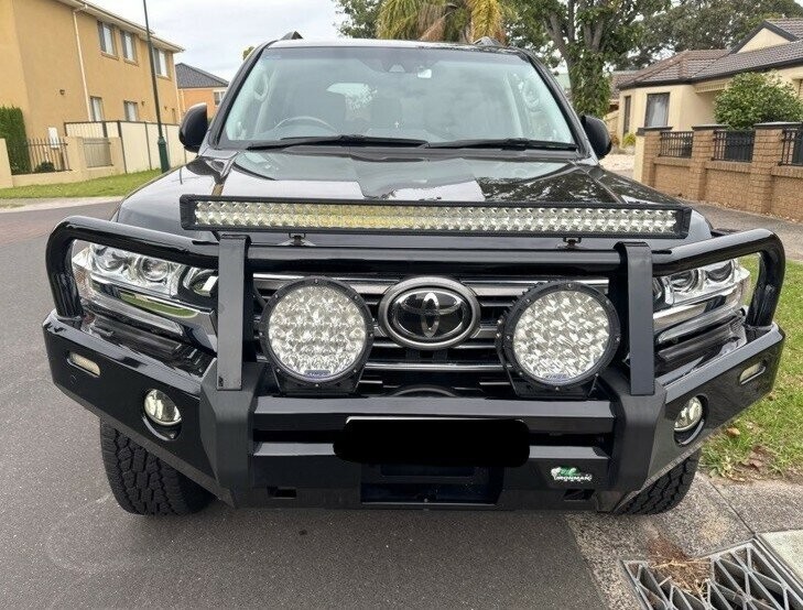 Toyota Landcruiser image 1
