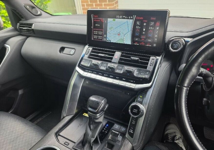 Toyota Landcruiser image 4