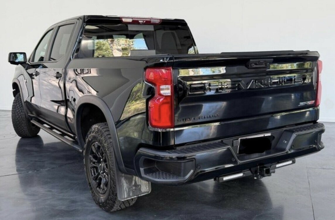 Chevrolet Silverado image 4