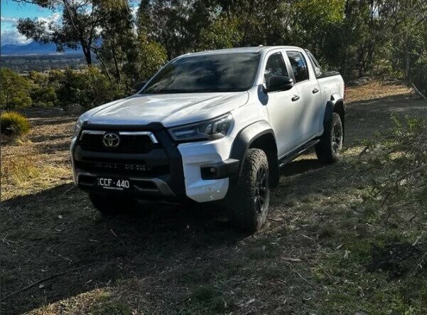 Toyota Hilux image 1