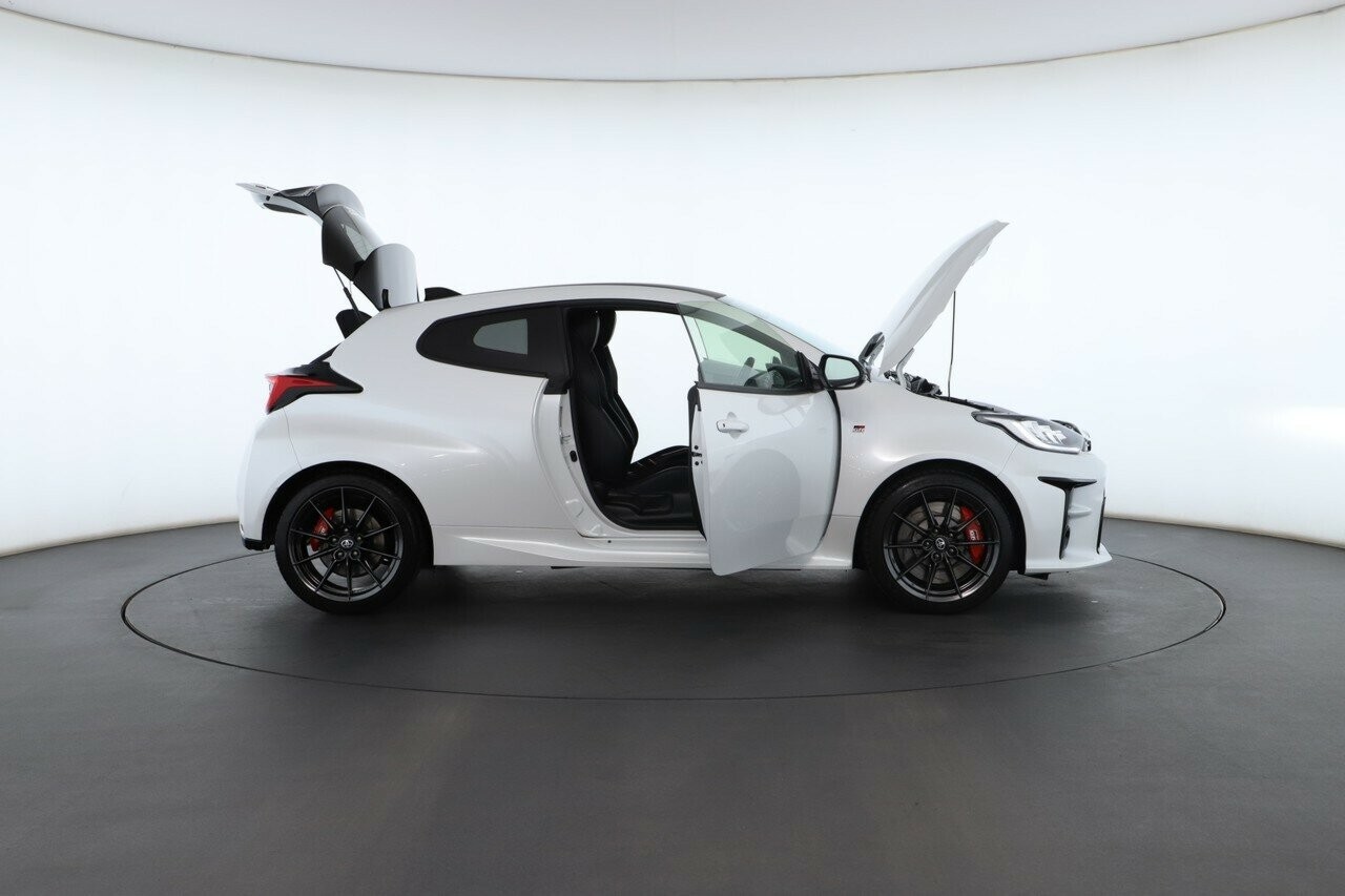 Toyota Yaris image 3