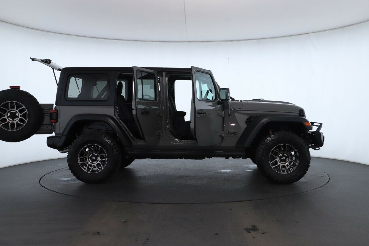 Jeep Wrangler image 3