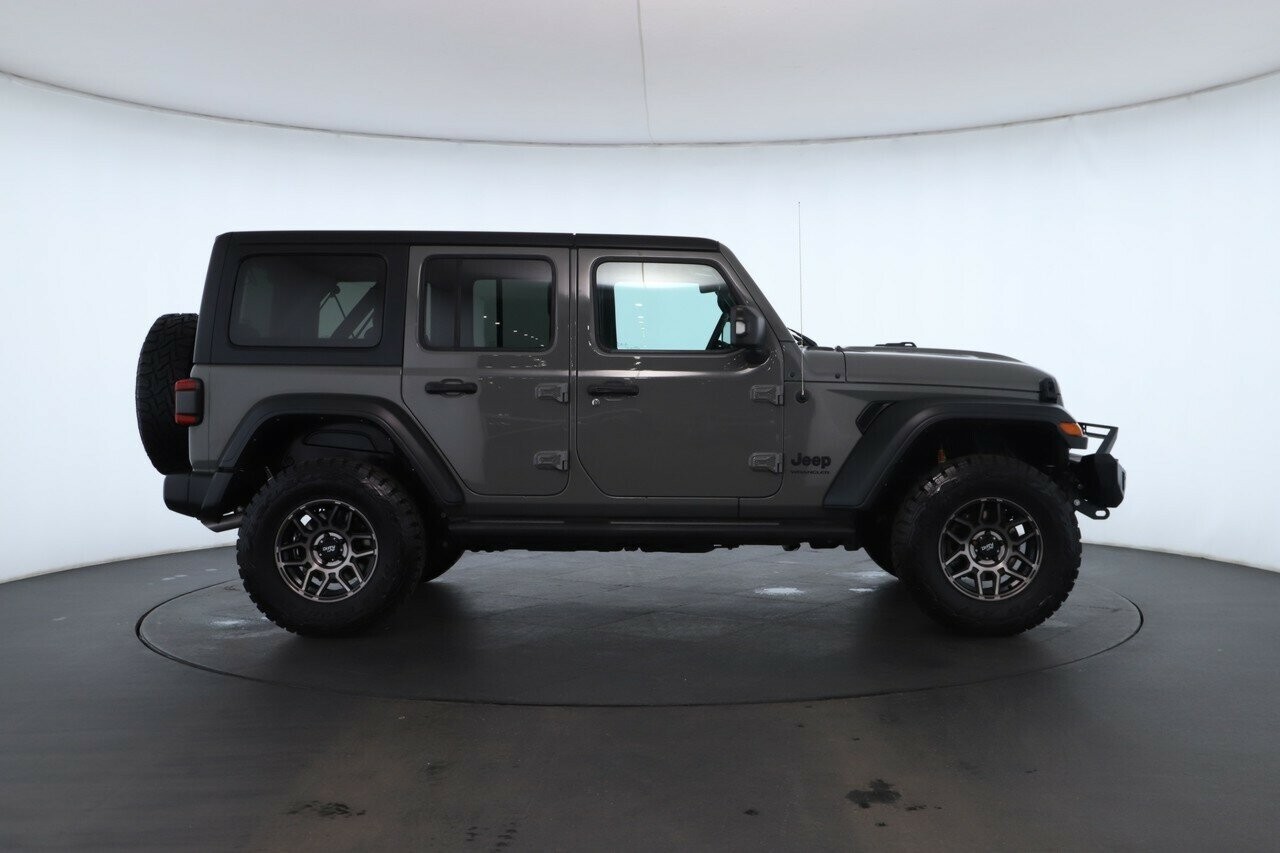 Jeep Wrangler image 4