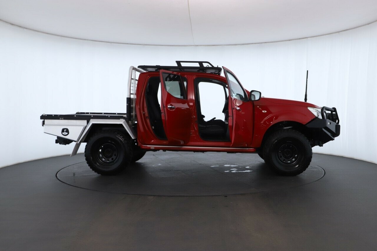 Nissan Navara image 2