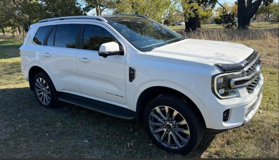 Ford Everest image 2