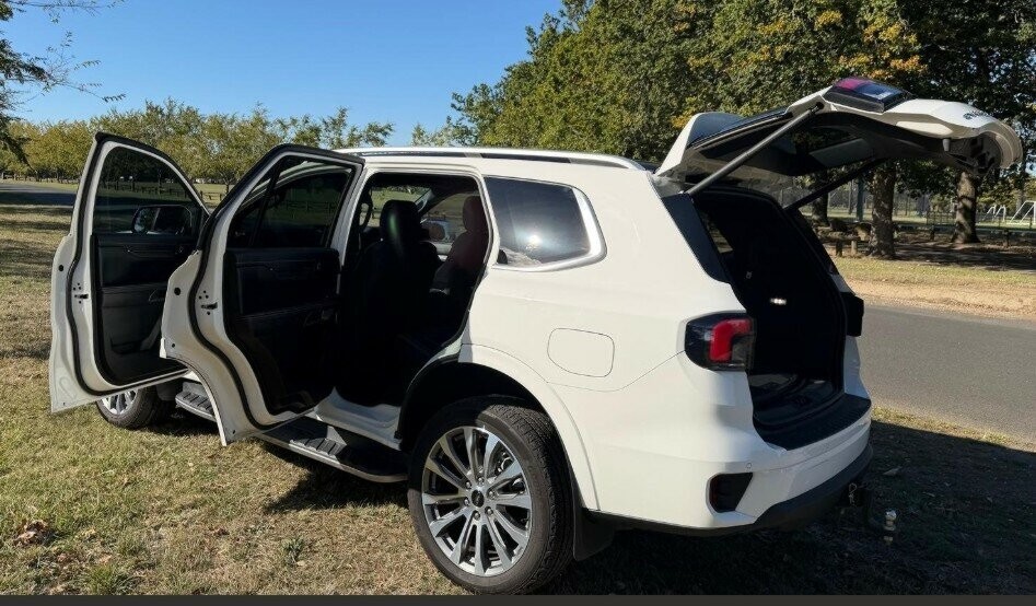 Ford Everest image 4