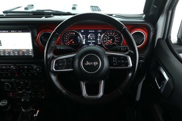https://vehicle-cdn.autoleague.cloud/30675_61037587_21.jpg