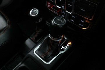 https://vehicle-cdn.autoleague.cloud/30675_61037587_28.jpg