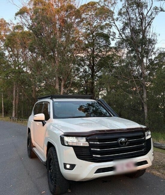Toyota Landcruiser image 1