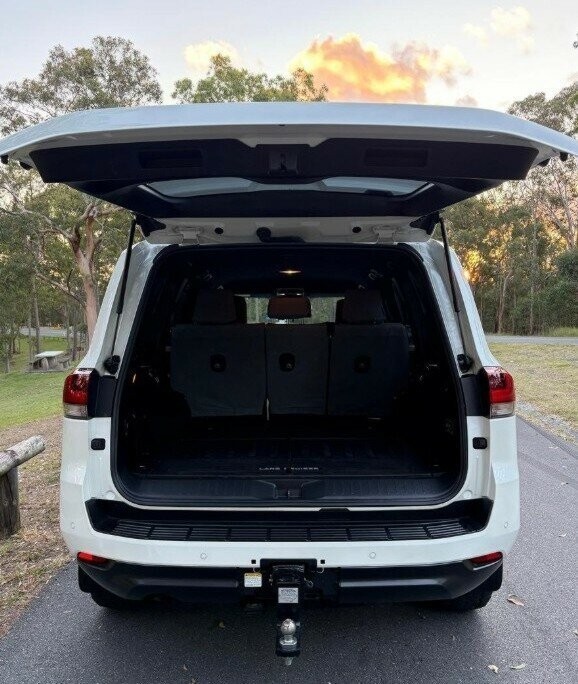 Toyota Landcruiser image 4