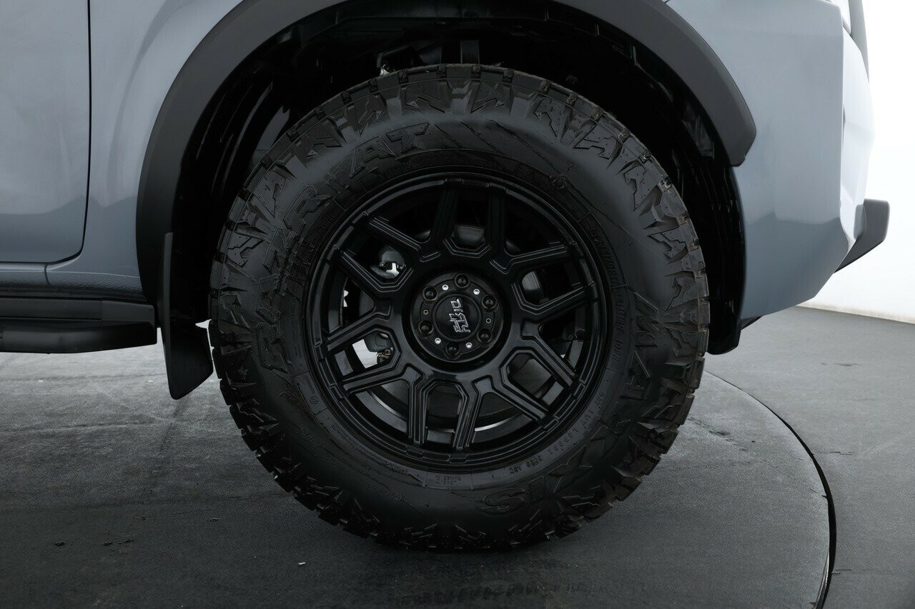 Nissan Navara image 4