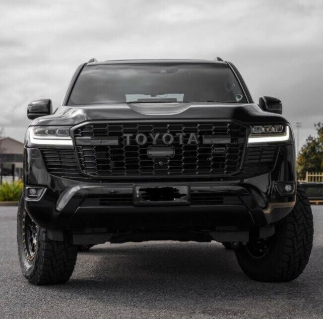 Toyota Landcruiser image 2